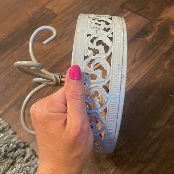 Gray stand- has been painted - Picture 6 of 7